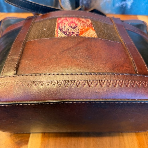 Vintage Artisanal Inca Sun Leather Tote Bag Made in Bolivia - Picture 14 of 15